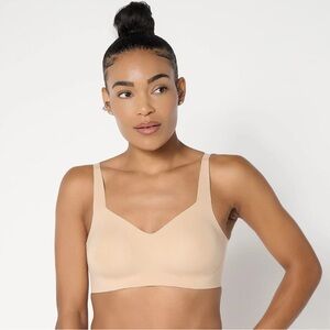Evelyn & Bobbie Beyond Seamless Wirefree Bra Size 3XL Sand NEW